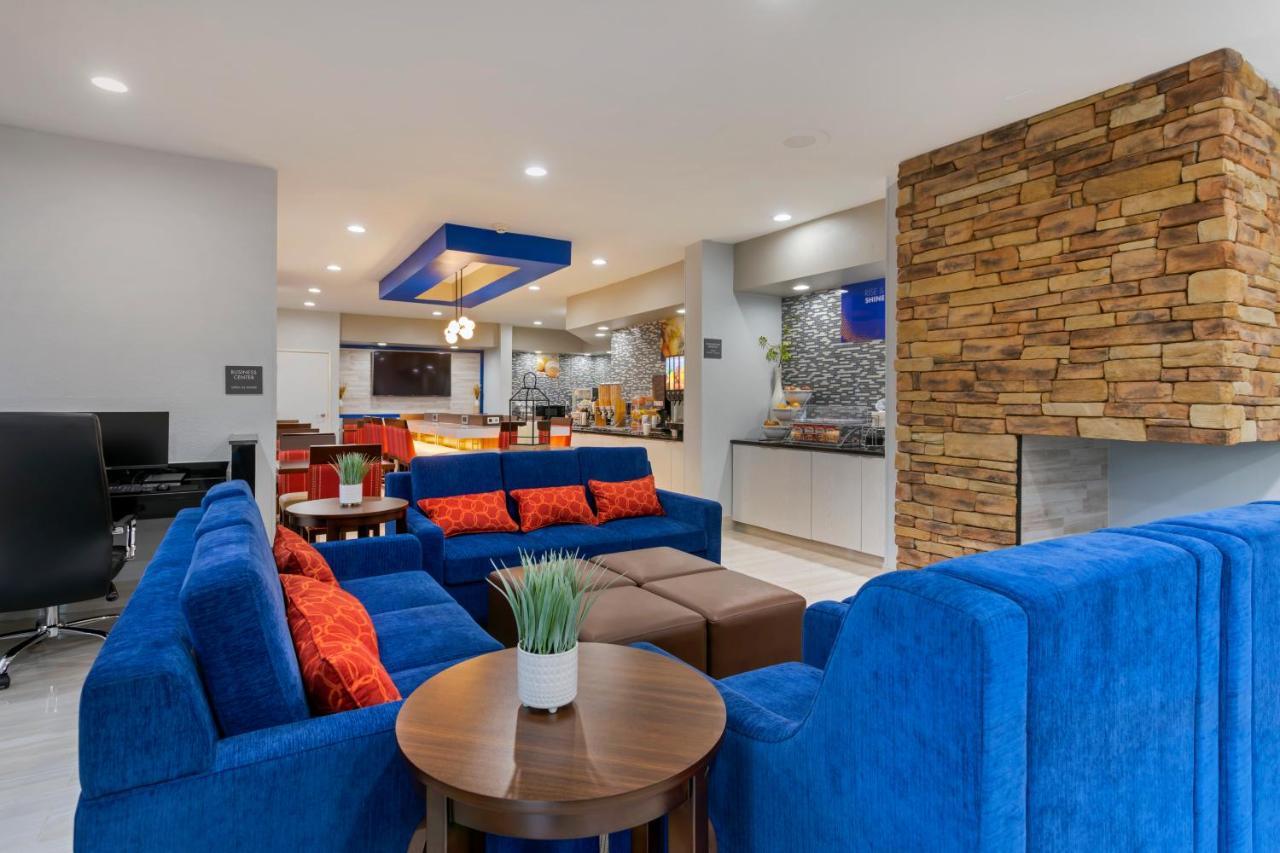 Comfort Inn & Suites Memphis Bagian luar foto