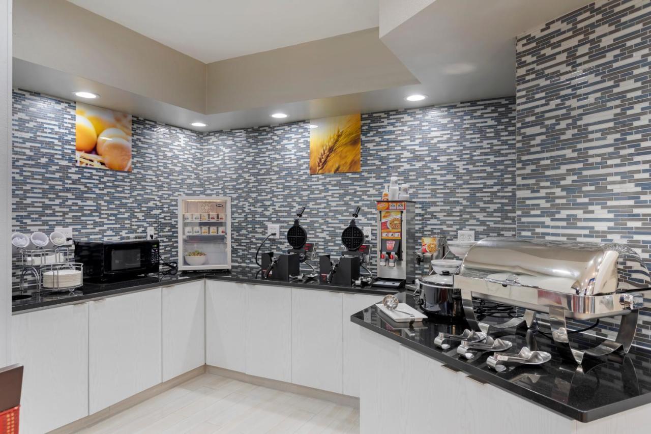 Comfort Inn & Suites Memphis Bagian luar foto