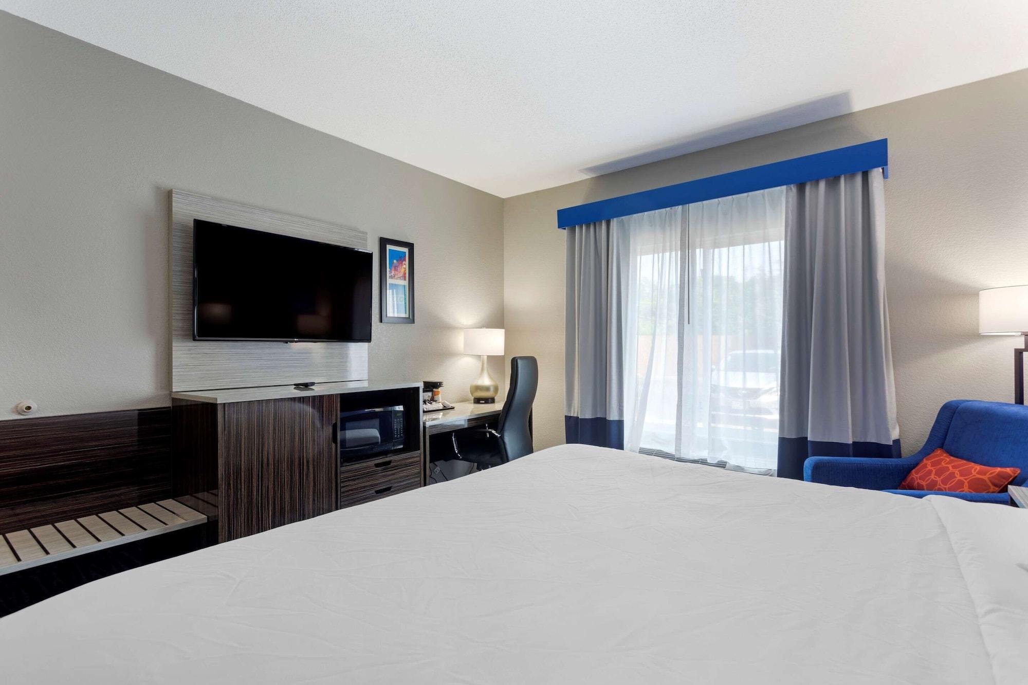 Comfort Inn & Suites Memphis Bagian luar foto