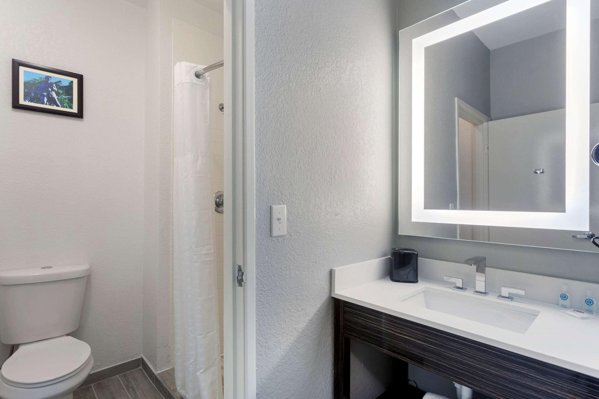 Comfort Inn & Suites Memphis Bagian luar foto