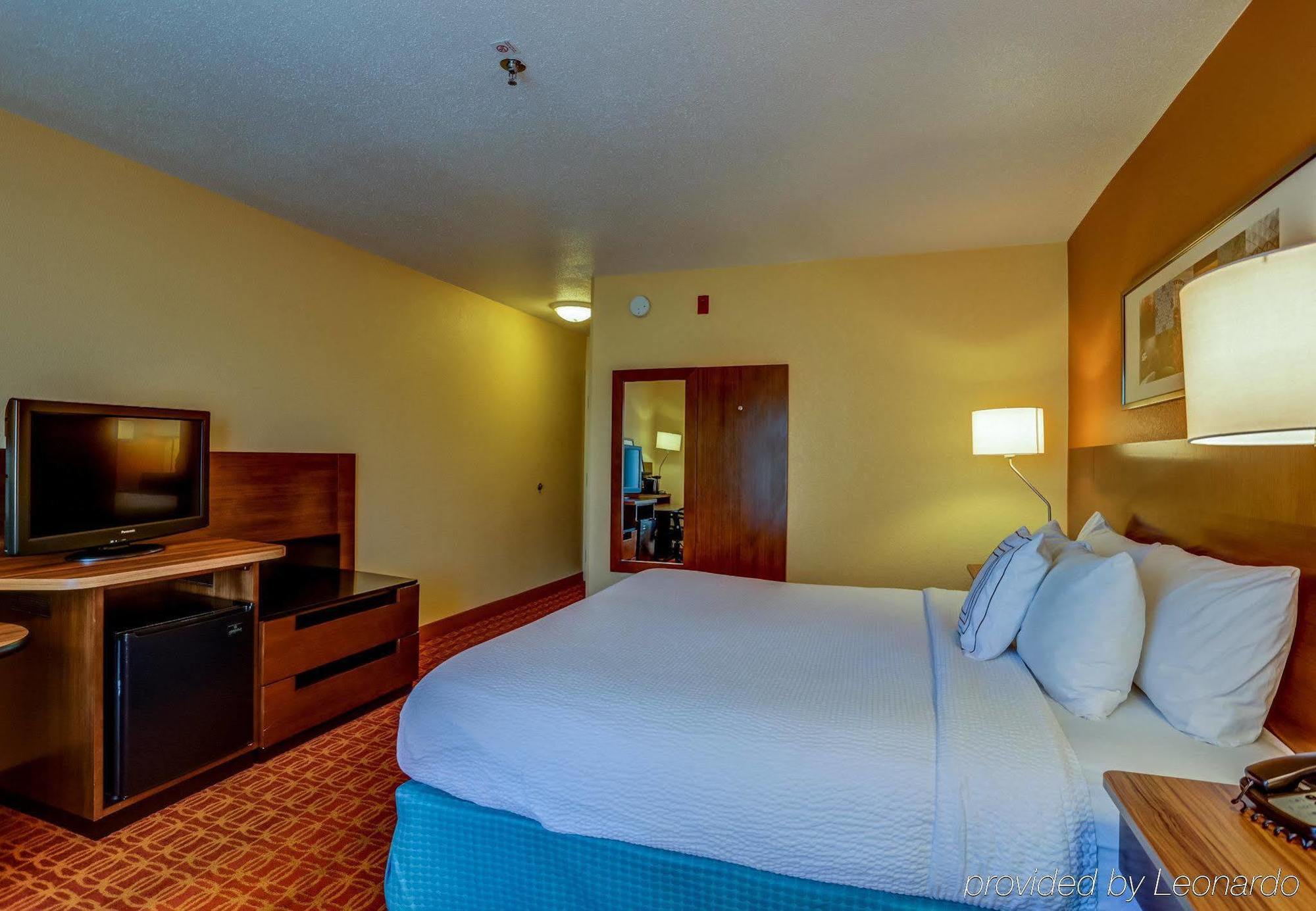 Comfort Inn & Suites Memphis Bagian luar foto
